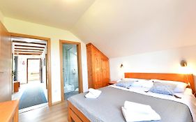 Guest House Family Dukic